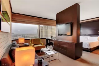 Photo #1: 2314242 Listing