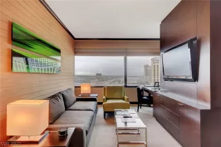 Photo #2: 2314242 Listing