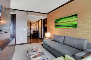 Photo #6: 2314242 Listing