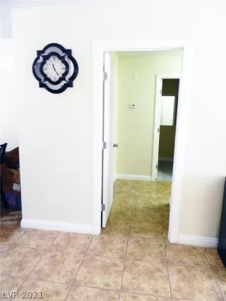 Photo #5: 2314247 Listing 