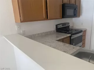 Photo #4: 2314290 Listing