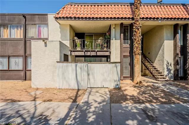 MLS: 2314298 Condo For Sale