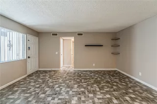 Photo #2: 2314298 Listing 