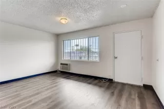 Photo #3: 2314300 Listing 