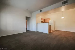 Photo #3: 2314326 Listing