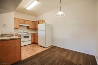 Photo #4: 2314326 Listing