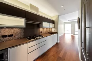 Photo #2: 2314338 Listing