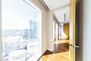 Photo #5: 2314338 Listing