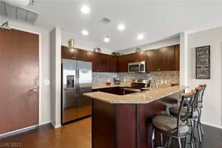 Photo #2: 2314362 Listing 