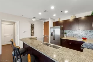 Photo #5: 2314362 Listing 