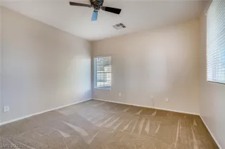 Photo #4: 2314406 Listing 