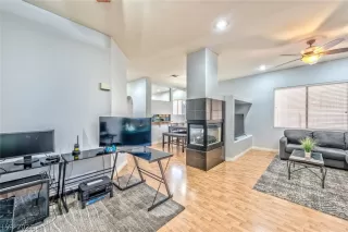 Photo #3: 2314412 Listing 