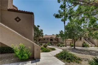 Photo #2: 2314413 Listing 