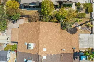 Photo #5: 2314415 Listing