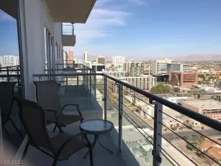 Photo #3: 2314422 Listing 