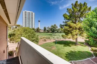 Photo #2: 2314442 Listing