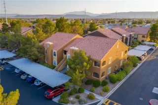 Photo #4: 2314457 Listing