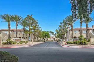 Photo #3: 2314458 Listing