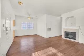 Photo #5: 2314458 Listing