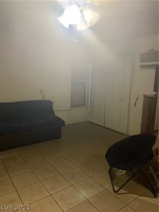 Photo #2: 2314491 Listing