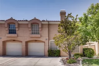 Photo #1: 2314497 Listing