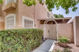 Photo #2: 2314497 Listing