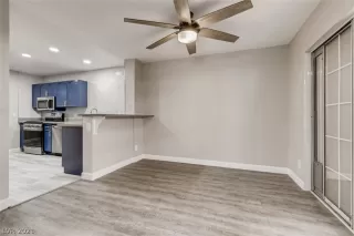 Photo #6: 2314497 Listing