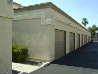 Photo #1: 2314511 Listing 