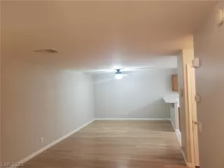 Photo #4: 2314511 Listing 