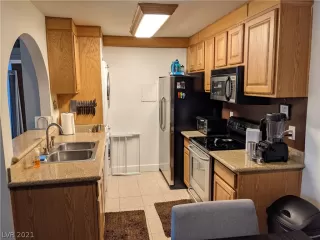 Photo #5: 2314514 Listing