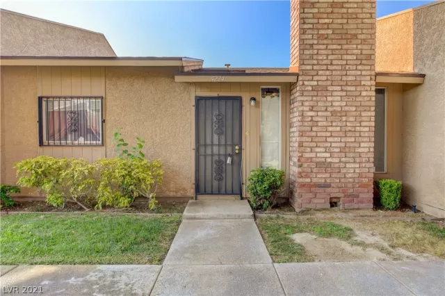 MLS: 2314521 Condo For Sale