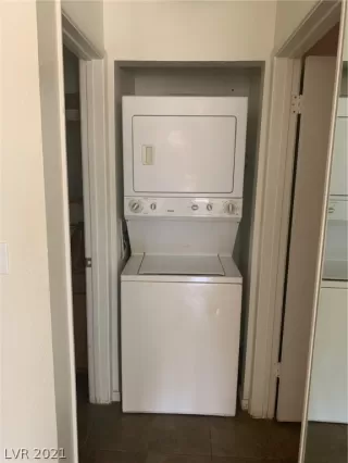 Photo #2: 2314522 Listing