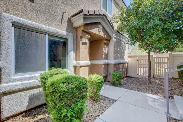 MLS: 2314531 Condo For Sale