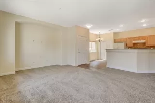 Photo #4: 2314531 Listing 