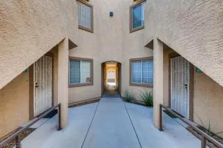 Photo #3: 2314548 Listing