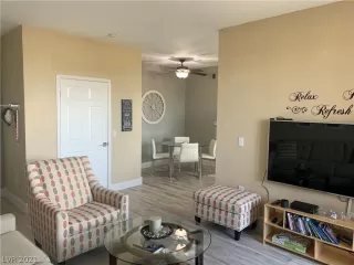 Photo #3: 2314568 Listing