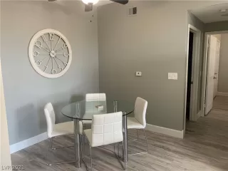 Photo #6: 2314568 Listing