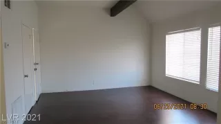 Photo #2: 2314580 Listing