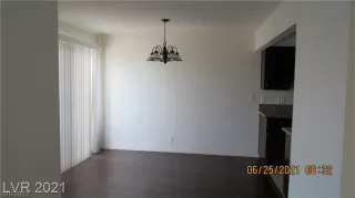 Photo #3: 2314580 Listing