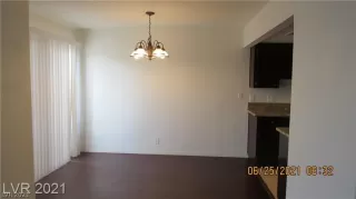 Photo #4: 2314580 Listing