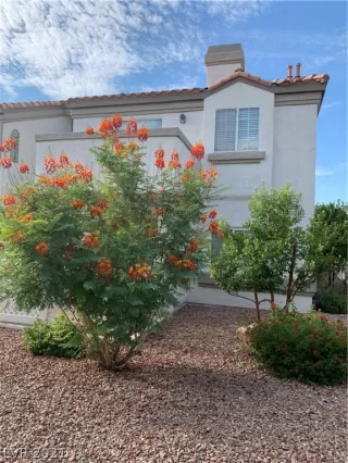 Photo #1: 2314587 Listing 