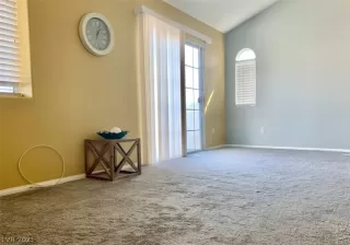 Photo #4: 2314587 Listing 