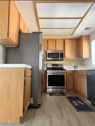 Photo #5: 2314587 Listing 