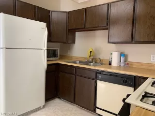 Photo #6: 2314612 Listing 