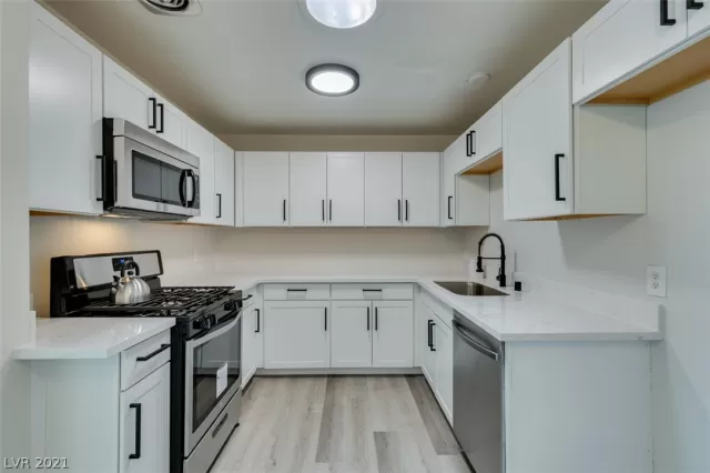 MLS: 2314652 Condo For Sale