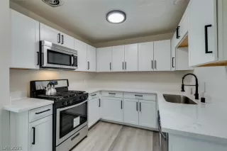 Photo #6: 2314652 Listing 