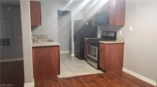 Photo #3: 2314732 Listing 