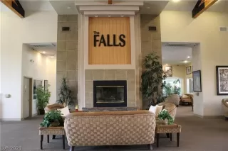 Photo #4: 2314733 Listing 