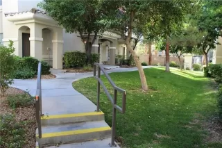 Photo #5: 2314733 Listing 