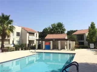 Photo #2: 2314754 Listing 